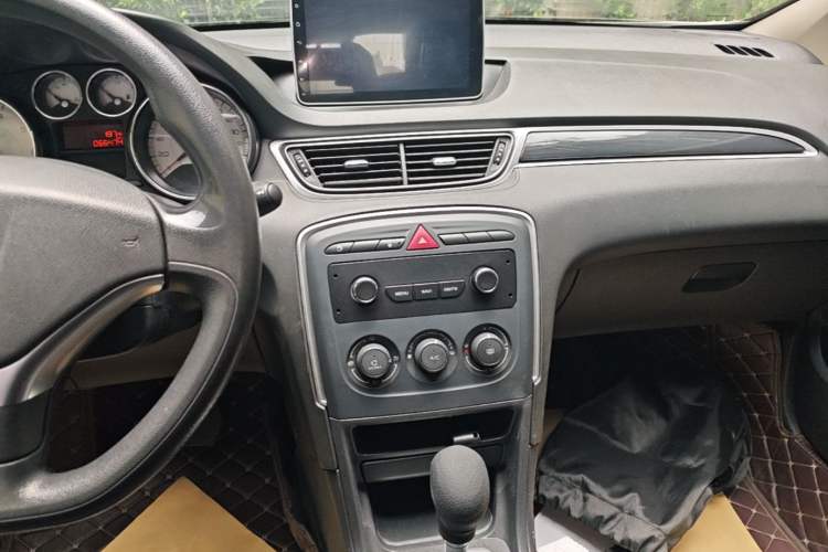 Used Peugeot 308 2014 Enjoy Edition Classic 1.6L Automatic Premium Model Audio And AC Panel