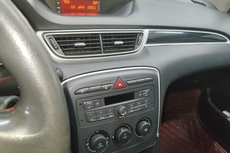 Used Peugeot 308 2014 Enjoy Edition Classic 1.6L Automatic Premium Model Audio And AC Panel