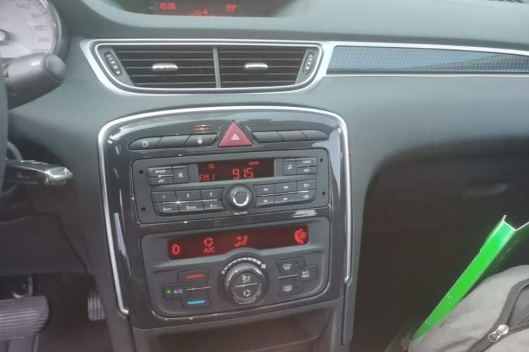Used Peugeot 308 2014 Enjoyment Edition Classic 1.6L Automatic Fashion Model Audio And AC Panel