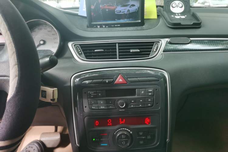 Used Peugeot 308 2014 Enjoy Edition Classic 1.6L Automatic Premium Model Audio And AC Panel