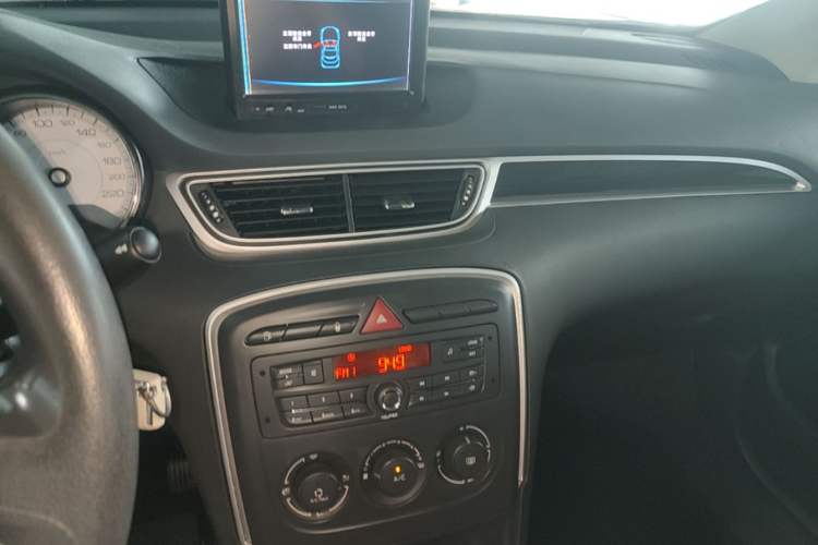 Used Peugeot 308 2014 Enjoy Edition Classic 1.6L Automatic Premium Model Audio And AC Panel