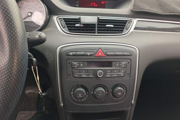Used Peugeot 308 2014 Enjoy Edition Classic 1.6L Automatic Premium Model Audio And AC Panel