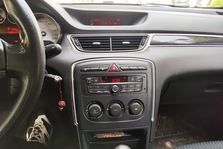 Used Peugeot 308 2014 Enjoy Edition Classic 1.6L Automatic Premium Model Audio And AC Panel