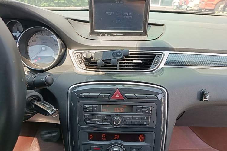 Used Peugeot 308 2014 Enjoy Edition Classic 1.6L Automatic Premium Model Audio And AC Panel