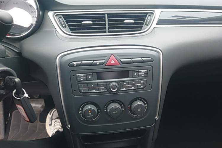 Used Peugeot 308 2014 Enjoy Edition Classic 1.6L Automatic Premium Model Audio And AC Panel