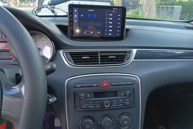 Used Peugeot 308 2014 Enjoy Edition Classic 1.6L Automatic Premium Model Audio And AC Panel