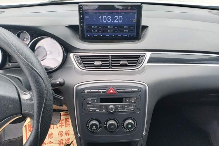 Used Peugeot 308 2014 Enjoy Edition Classic 1.6L Manual YouShang Model Audio And AC Panel