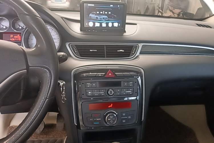 Used Peugeot 308 2014 Enjoyment Edition Classic 1.6L Automatic Fashion Model Audio And AC Panel