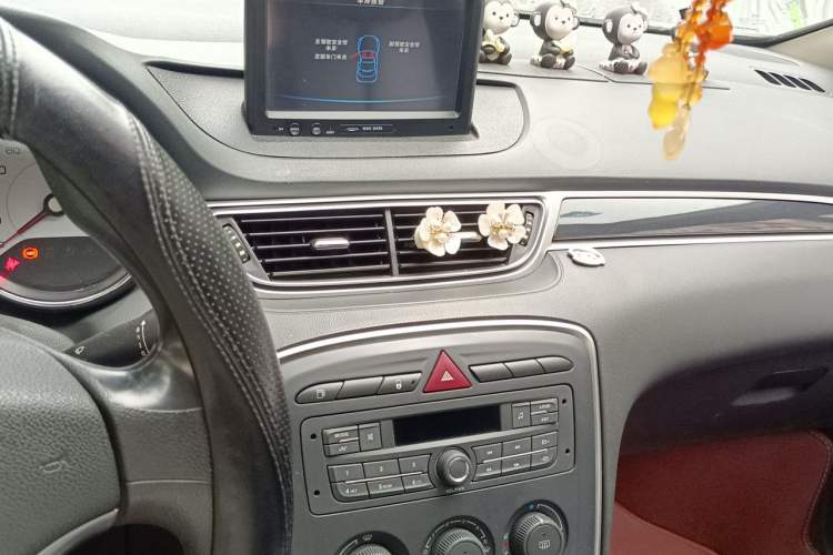 Used Peugeot 308 2014 Enjoy Edition Classic 1.6L Automatic Premium Model Audio And AC Panel
