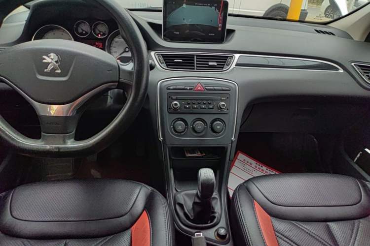 Used Peugeot 308 2014 Enjoy Edition Classic 1.6L Manual YouShang Model Audio And AC Panel