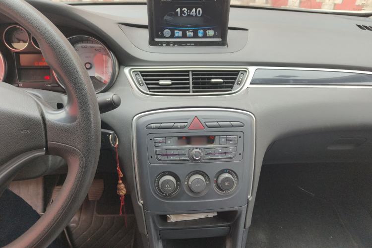 Used Peugeot 308 2014 Enjoy Edition Classic 1.6L Manual YouShang Model Audio And AC Panel
