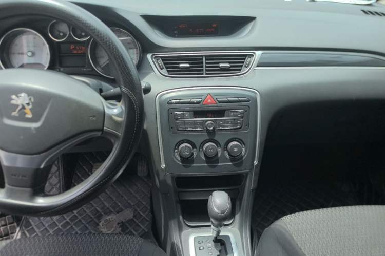 Used Peugeot 308 2014 Enjoy Edition Classic 1.6L Automatic Premium Model Audio And AC Panel