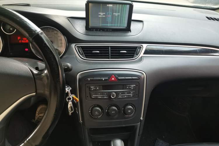 Used Peugeot 308 2014 Enjoy Edition Classic 1.6L Automatic Premium Model Audio And AC Panel