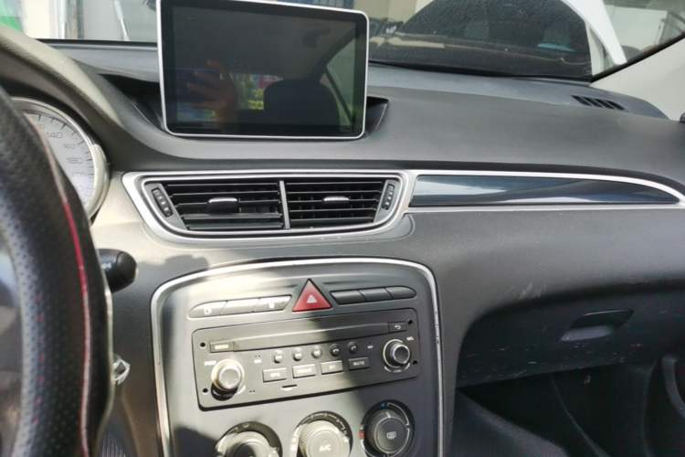 Used Peugeot 308 2014 Enjoy Edition Classic 1.6L Automatic Premium Model Audio And AC Panel