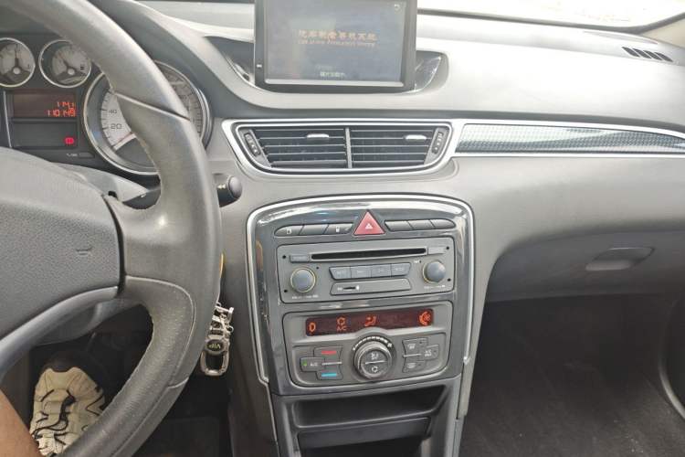 Used Peugeot 308 2014 Enjoy Edition Classic 1.6L Manual Fashion Model Audio And AC Panel