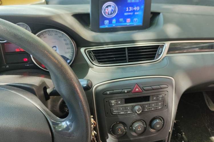 Used Peugeot 308 2014 Enjoy Edition Classic 1.6L Manual YouShang Model Audio And AC Panel