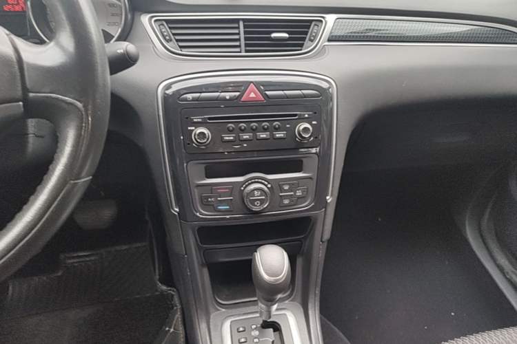 Used Peugeot 308 2014 Enjoyment Edition Classic 1.6L Automatic Fashion Model Audio And AC Panel