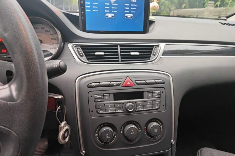 Used Peugeot 308 2014 Enjoy Edition Classic 1.6L Automatic Premium Model Audio And AC Panel