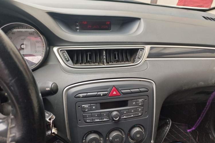 Used Peugeot 308 2014 Enjoy Edition Classic 1.6L Automatic Premium Model Audio And AC Panel