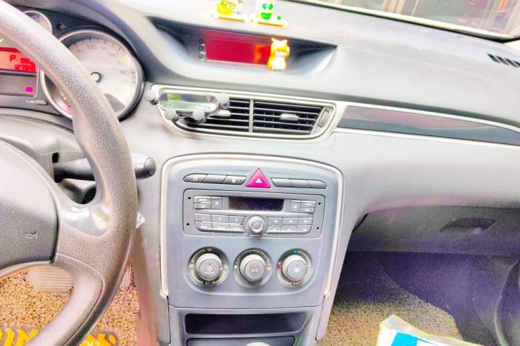 Used Peugeot 308 2014 Enjoy Edition Classic 1.6L Automatic Premium Model Audio And AC Panel