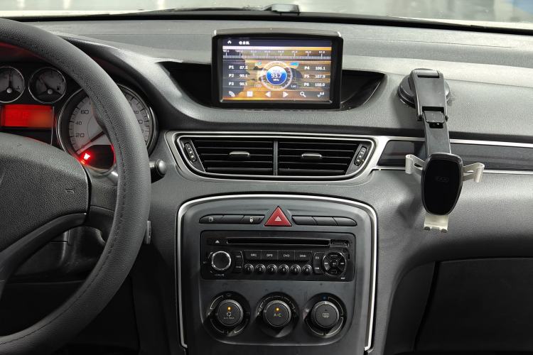 Used Peugeot 308 2014 Enjoy Edition Classic 1.6L Manual YouShang Model Audio And AC Panel