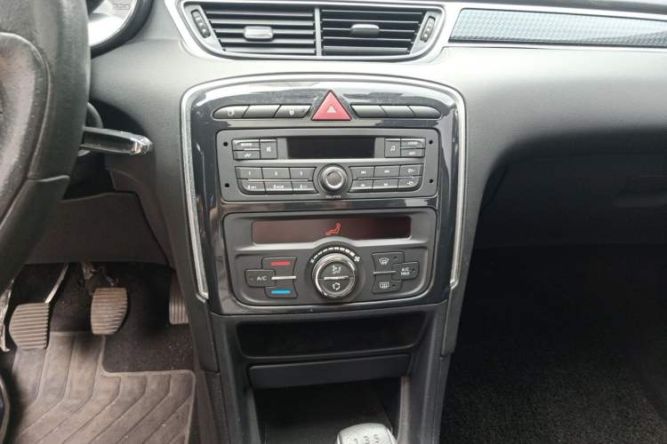 Used Peugeot 308 2014 Enjoy Edition Classic 1.6L Manual Fashion Model Audio And AC Panel