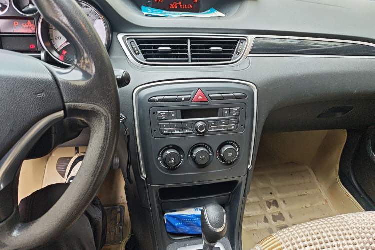 Used Peugeot 308 2014 Enjoy Edition Classic 1.6L Automatic Premium Model Audio And AC Panel