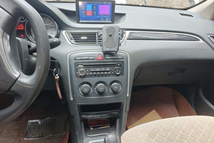 Used Peugeot 308 2014 Enjoy Edition Classic 1.6L Automatic Premium Model Audio And AC Panel