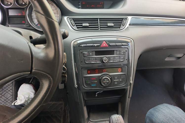 Used Peugeot 308 2014 Enjoy Edition Classic 1.6L Manual Fashion Model Audio And AC Panel