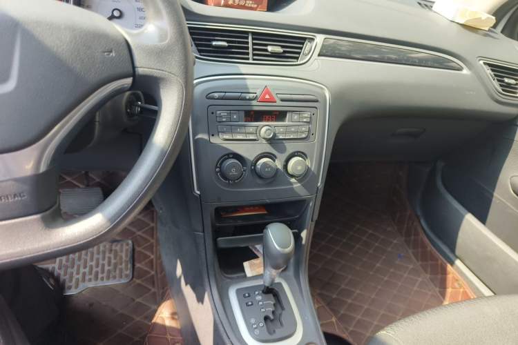 Used Peugeot 308 2014 Enjoy Edition Classic 1.6L Automatic Premium Model Audio And AC Panel