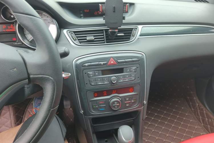 Used Peugeot 308 2014 Enjoyment Edition Classic 1.6L Automatic Fashion Model Audio And AC Panel