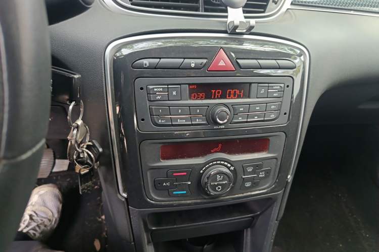 Used Peugeot 308 2014 Enjoy Edition Classic 1.6L Manual Fashion Model Audio And AC Panel