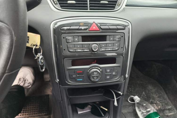 Used Peugeot 308 2014 Enjoyment Edition Classic 1.6L Automatic Fashion Model Audio And AC Panel