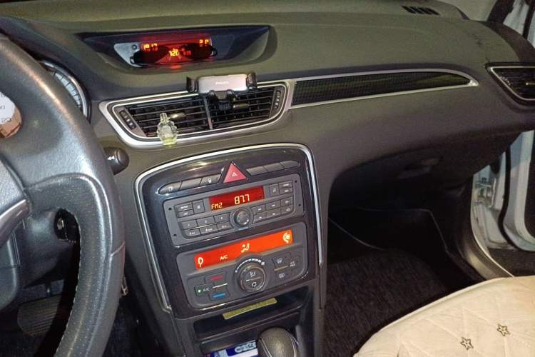 Used Peugeot 308 2014 Enjoyment Edition Classic 1.6L Automatic Fashion Model Audio And AC Panel
