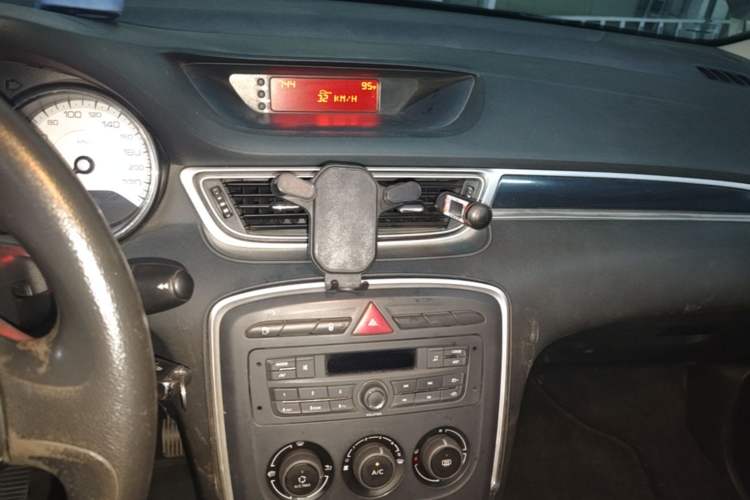 Used Peugeot 308 2014 Enjoy Edition Classic 1.6L Manual YouShang Model Audio And AC Panel