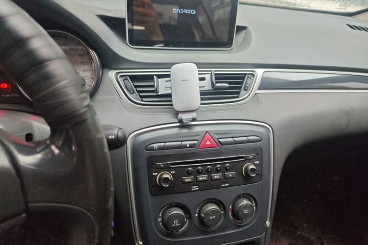 Used Peugeot 308 2014 Enjoy Edition Classic 1.6L Manual YouShang Model Audio And AC Panel