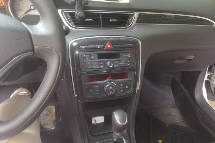 Used Peugeot 308 2014 Enjoyment Edition Classic 1.6L Automatic Fashion Model Audio And AC Panel