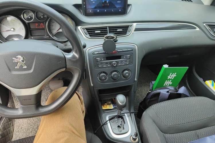 Used Peugeot 308 2014 Enjoy Edition Classic 1.6L Automatic Premium Model Audio And AC Panel