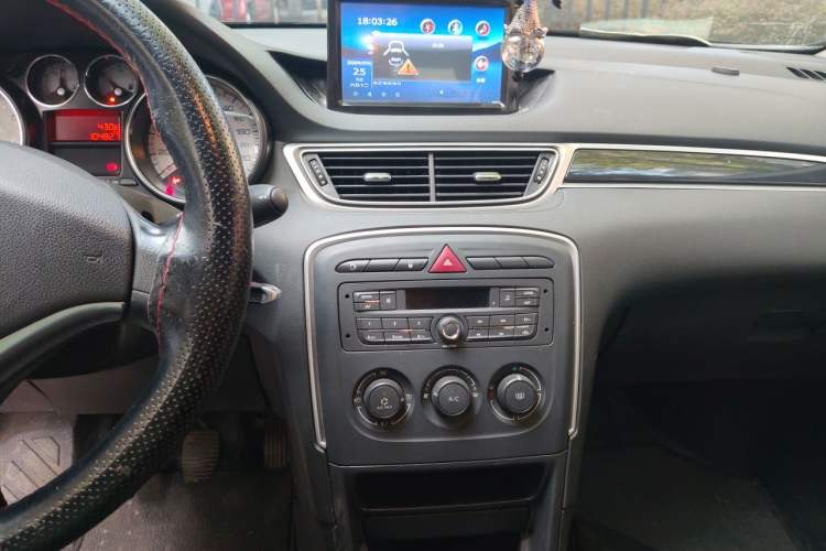 Used Peugeot 308 2014 Enjoy Edition Classic 1.6L Manual YouShang Model Audio And AC Panel