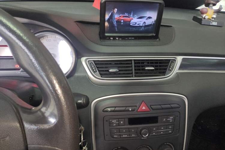 Used Peugeot 308 2014 Enjoy Edition Classic 1.6L Automatic Premium Model Audio And AC Panel