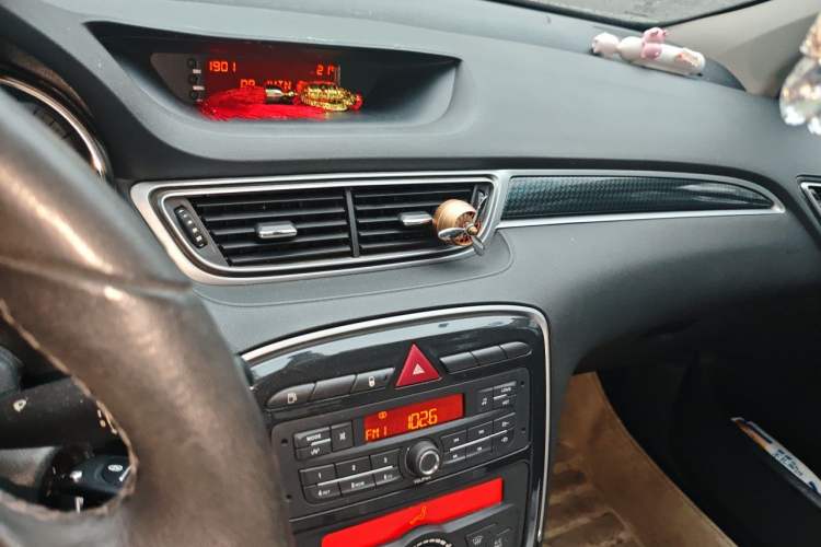 Used Peugeot 308 2014 Enjoyment Edition Classic 1.6L Automatic Fashion Model Audio And AC Panel
