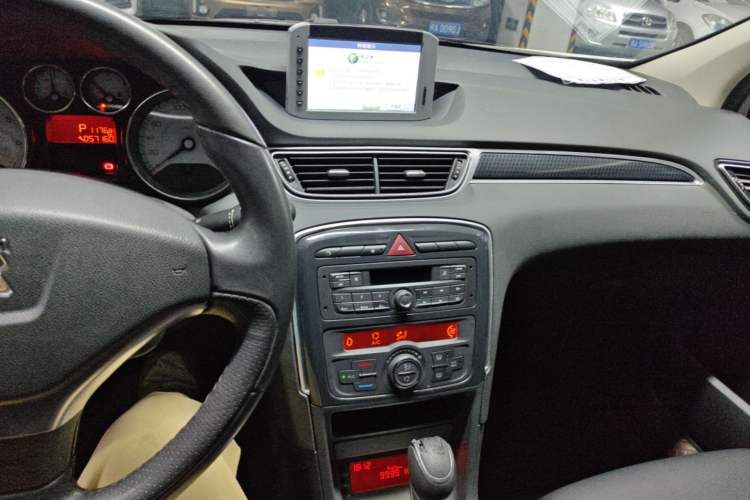 Used Peugeot 308 2014 Enjoy Edition Classic 1.6L Automatic Premium Model Audio And AC Panel