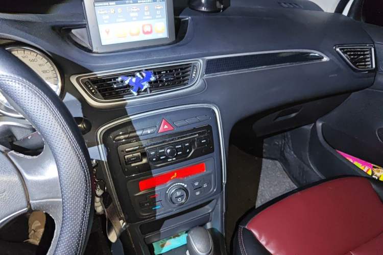 Used Peugeot 308 2014 Enjoyment Edition Classic 1.6L Automatic Fashion Model Audio And AC Panel