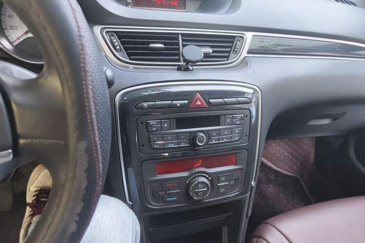Used Peugeot 308 2014 Enjoy Edition Classic 1.6L Manual Fashion Model Audio And AC Panel