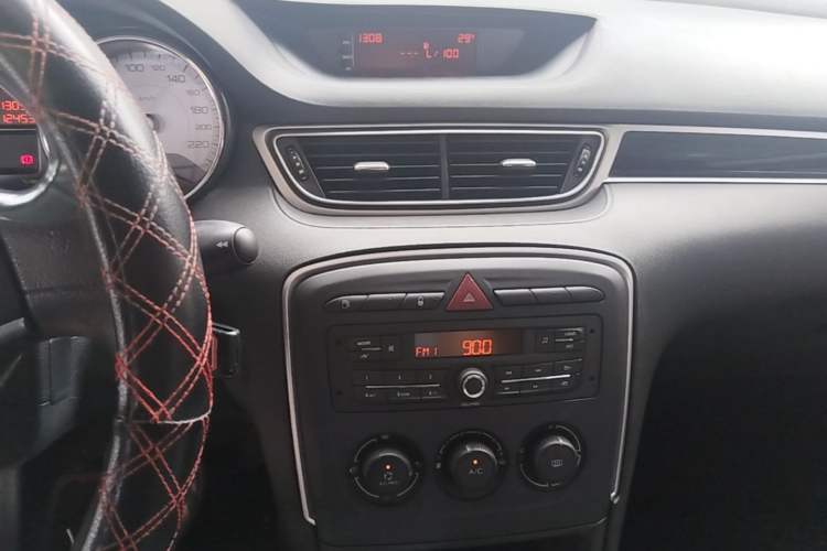 Used Peugeot 308 2014 Enjoy Edition Classic 1.6L Automatic Premium Model Audio And AC Panel
