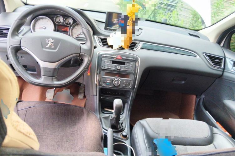 Used Peugeot 308 2014 Enjoy Edition Classic 1.6L Manual Fashion Model Center Console