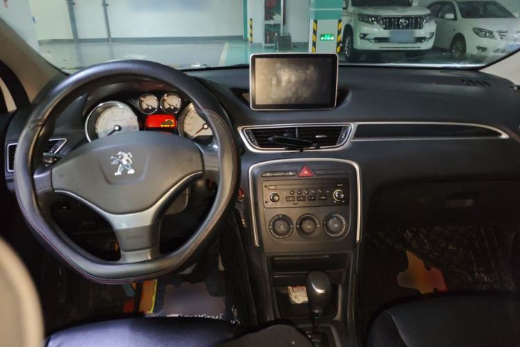 Used Peugeot 308 2014 Enjoy Edition Classic 1.6L Automatic Premium Model Center Console