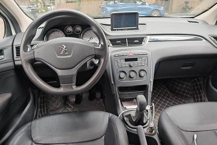 Used Peugeot 308 2014 Enjoy Edition Classic 1.6L Manual YouShang Model Center Console