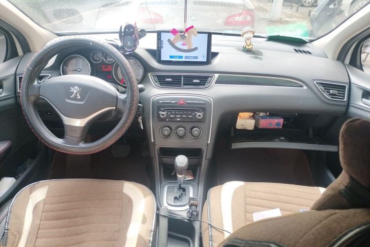 Used Peugeot 308 2014 Enjoy Edition Classic 1.6L Automatic Premium Model Center Console