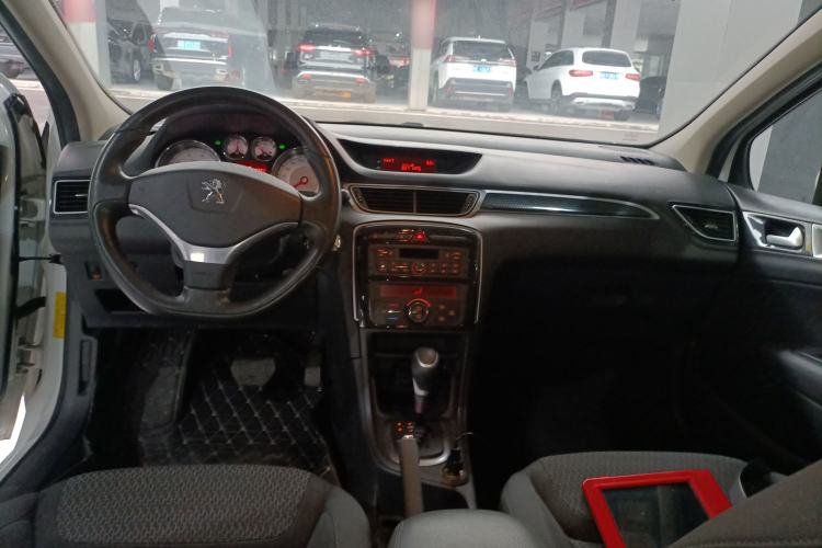 Used Peugeot 308 2014 Enjoyment Edition Classic 1.6L Automatic Fashion Model Center Console